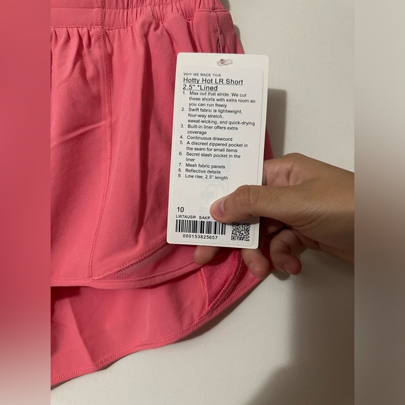 NWT Lululemon Hotty Hot Low-Rise Lined Short 2.5" Sakura Pink Size 10 - Picture 4 of 6